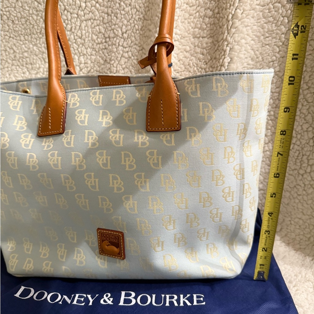 Dooney & Bourke Blue and Tan Signature Tote